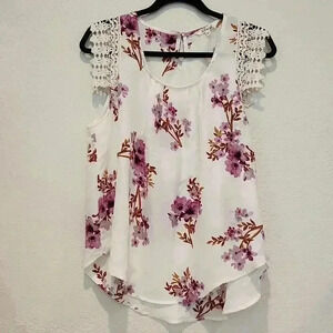 Hint of blush Floral Burgundy Print Blouse with lace sleeves Size XL